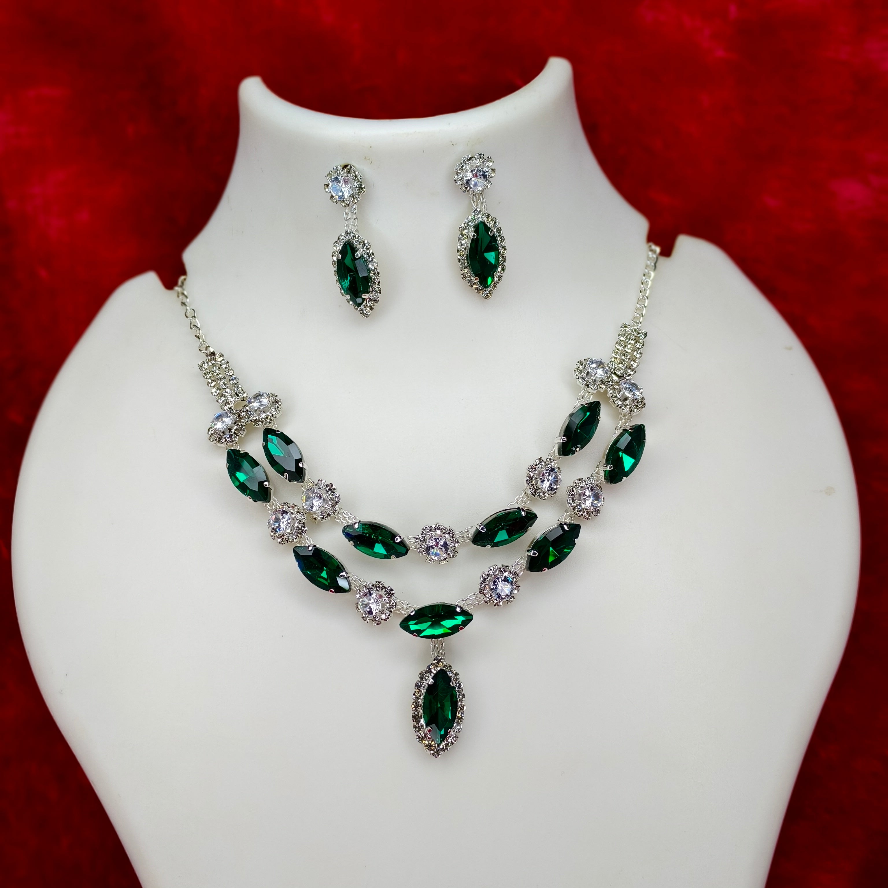 Green Necklace Set