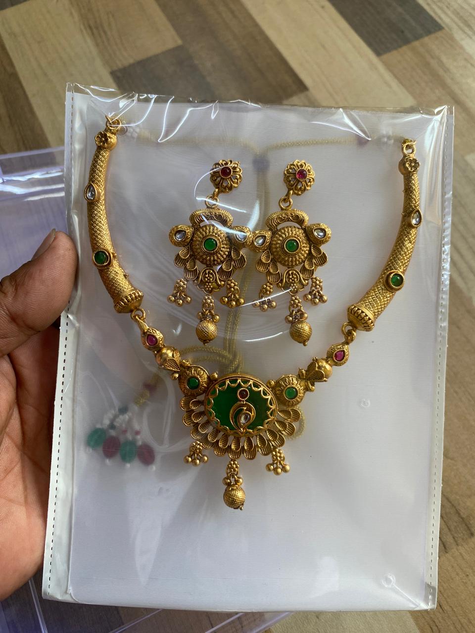 Heritage Necklace Set